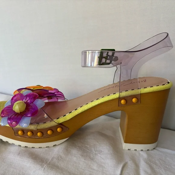 Betsey Johnson Floryn Open Toe Sandals Size 10 – Worn Once - near new - Picture 11 of 15